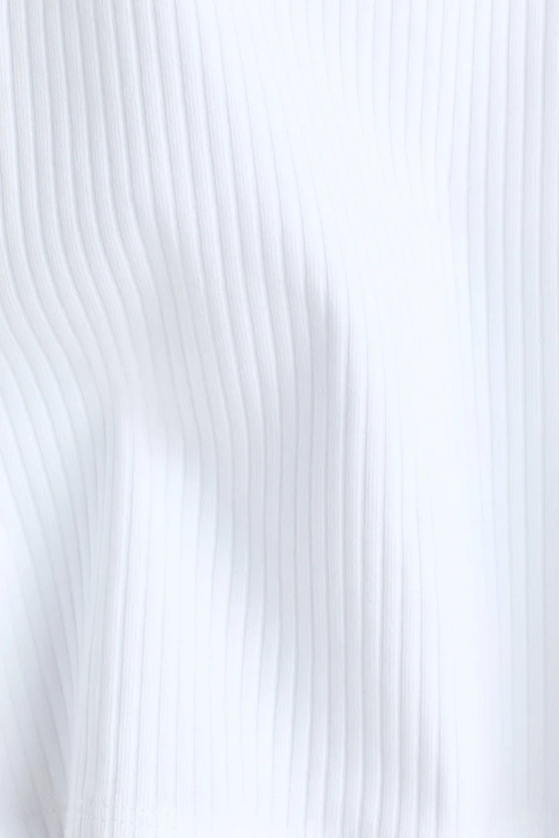 اتش اند ام بلوزة من القطن المرن