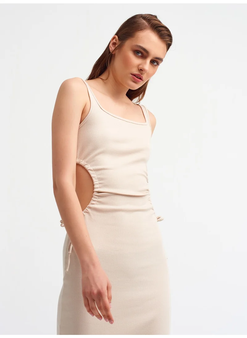 ديلفين Sleeveless Cutout Midi Dress