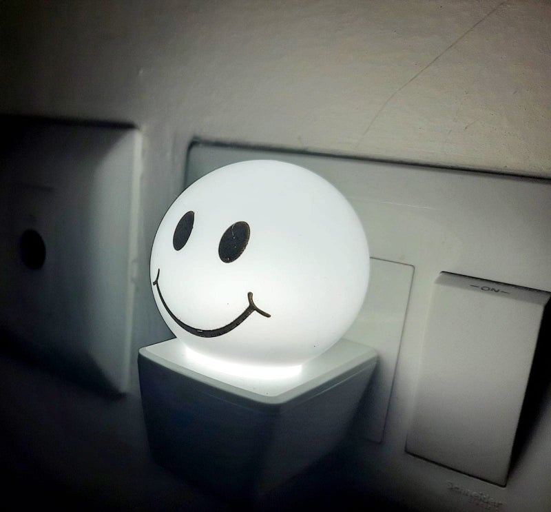 HOARD 0.5W LED Night Lamp with Smiley Face-Pack of 1 (White) - Image 5