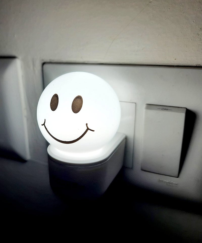 HOARD 0.5W LED Night Lamp with Smiley Face-Pack of 1 (White) - Image 1
