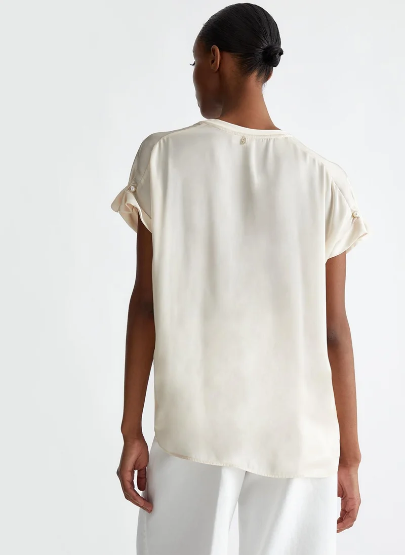 ليو جو تيشيرت باللؤلؤ