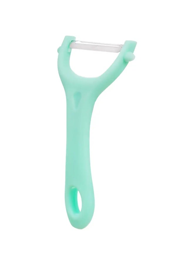 This wide plastic potato peeler is made from durable and lightweight plastic, designed to make peeling vegetables quick and efficient. The wide blade design helps remove more peel in less time, saving effort during food preparation. - Image 2
