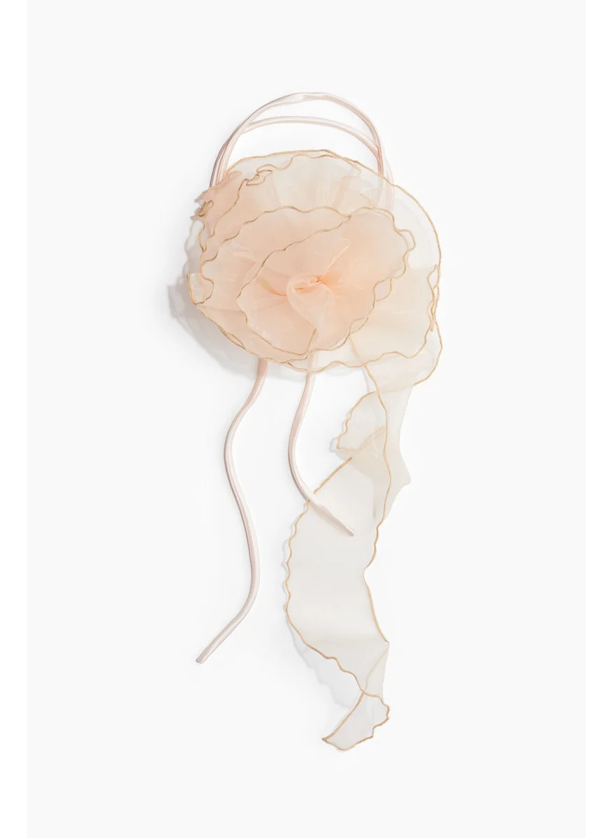 اتش اند ام Appliquéd Scarf Necklace