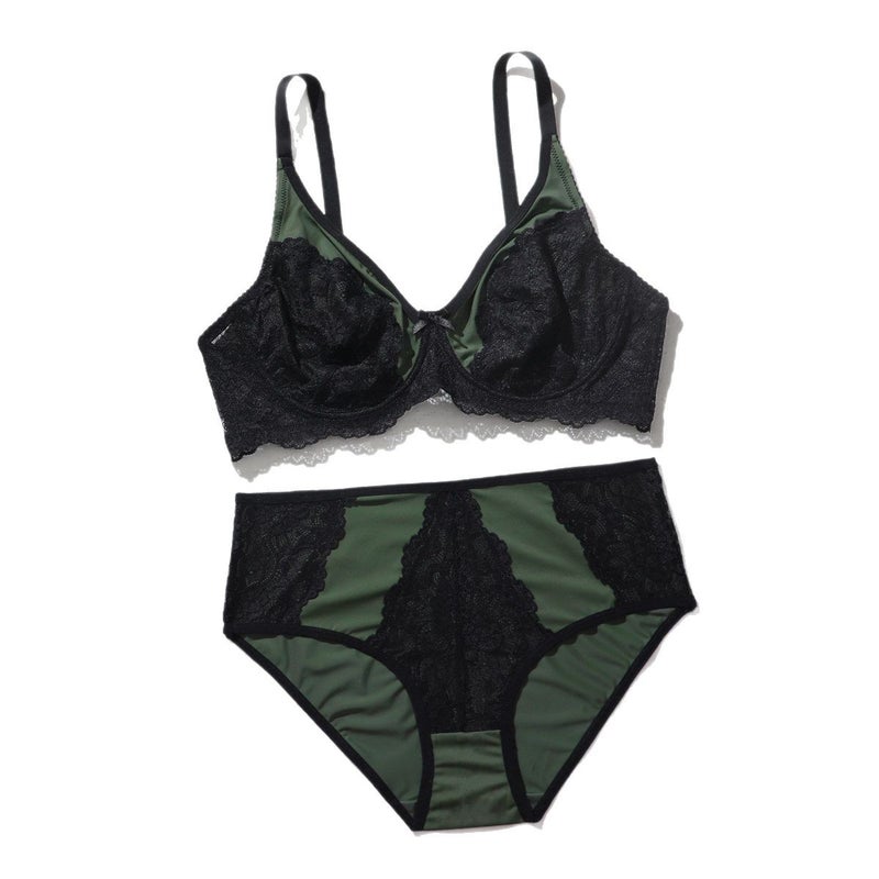 Plus Size Lace Bra and Panty Set Underwire Full Coverage - Image 5