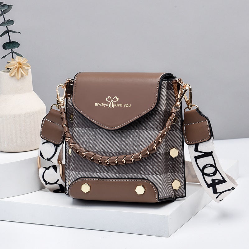 Mobile Phone Bag 2023 New Fashion Printed Chain Shoulder Bag Korean Style Trendy Personalized Small Bag Chain Bag - Image 1