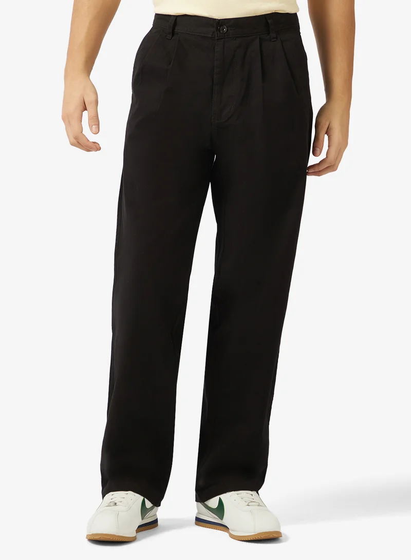 سفنتي فايف بنطلون بقصة مريحة وطيات