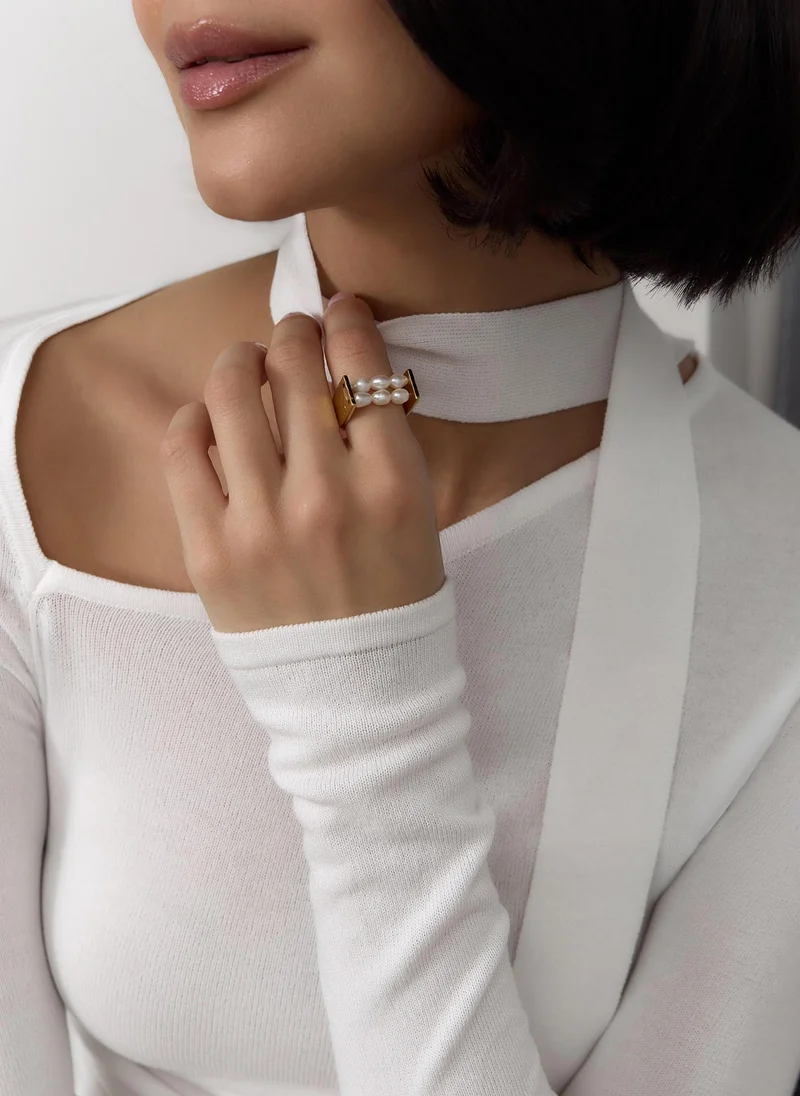 Lichi  Wide golden ring with pearls in the centre for Women | Best Price UAE
