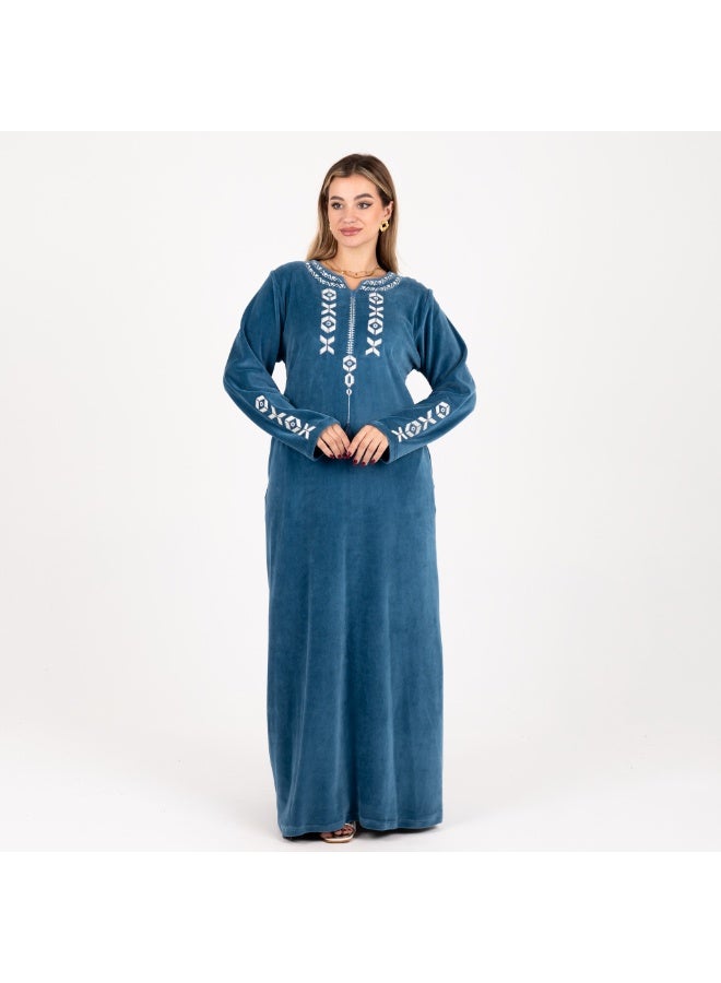 زيكوتكس  عباية منزلية/شتوية من القطيفة - تطريز هندسي على الرقبة والأكمام - ناعمة ودافئة - Image 1