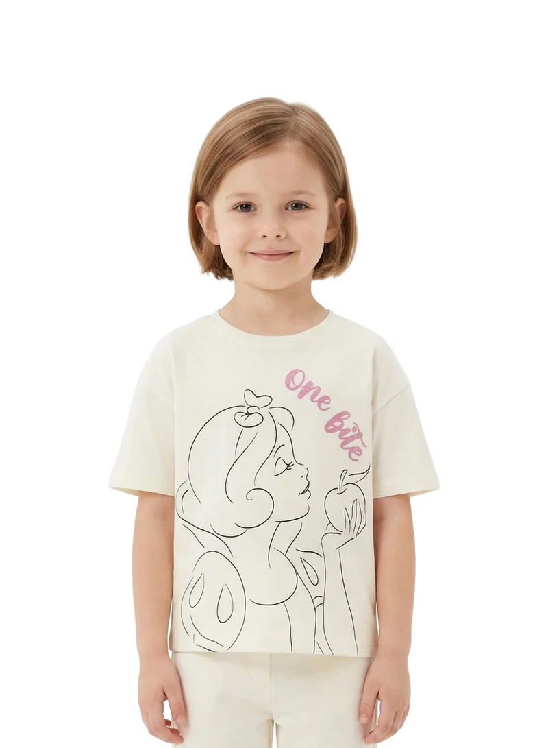 Disney Teen Girls Snow White “One Bite” Graphic Roll-Up Sleeve T-Shirt