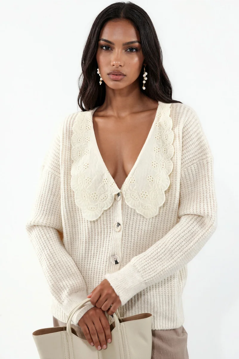 هيكاب Buttoned Knit Cardigan with Collar Detail