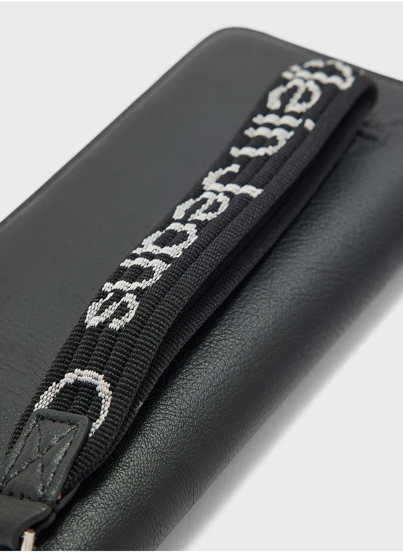 Calvin Klein Jeans Zip Around Wallet