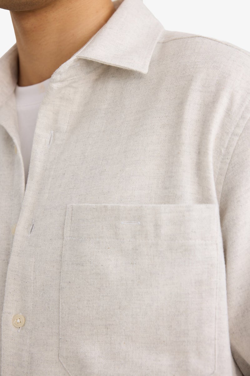 ديفاكتو قميص رجالي بأكمام طويلة وقصة عادية ورقبة قميص - Image 3