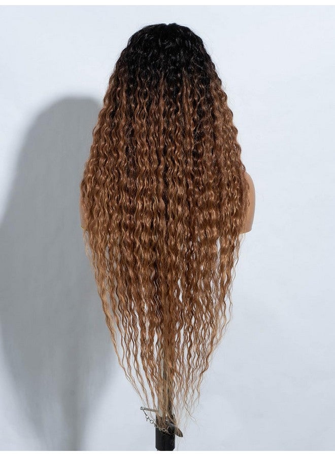 جويدر باروكة شعر اصطناعية من Joedir بطول 32 بوصة، مموجة وعميقة، مصنوعة من الدانتيل، شفافة عالية الدقة، بدون غراء، مقاومة للحرارة، ألياف مسبقة النتف، مع شعر صغير للنساء (لون أسود أومبري إلى عسلي) - Image 4