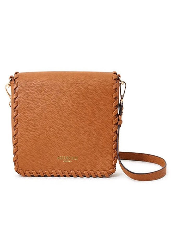 أكسيسورايز حقيبة كتف نسائية من أكسسورايز لندن مصنوعة من الجلد الصناعي بلون بني فاتح بنمط خياطة السوط - Image 1