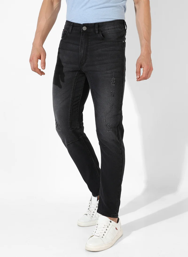 كامبوس سوترا Campus Sutra Men's Black Minimal Side Distressed Denim Jeans For Casual Wear | Dark-Wash | Regular Fit | Button Closure | Cotton Denim Jeans Crafted With Comfort Fit For Everyday Wear