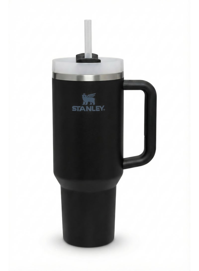 ستانلي كوب حراري معزول ستانلس ستيل سعة 1200 مل مع مقبض وشاليموه - مج سفر كبير لحفظ المشروبات الساخنة والباردة لساعات طويلة - تصميم مناسب لحامل أكواب السيارة - للمنزل والعمل والجيم - Image 3