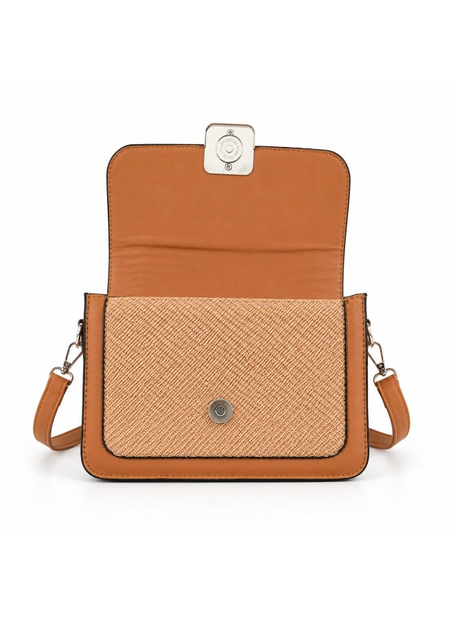 Elegant women's leather shoulder bag with a gold metal clasp - Image 4