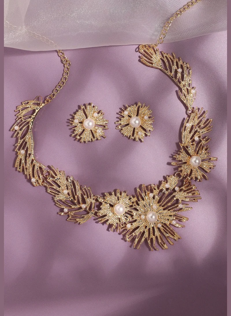 SOHI Gold Plated Designer Party Necklace and Earring Set For Women
