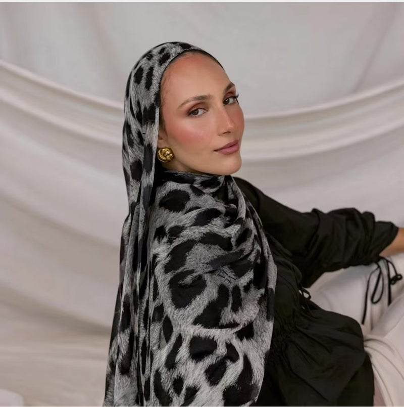 FANXIN Ethnic Style Satin Polyester Shawl Wrap for Women - Elegant Floral Design, Lightweight Scarf for All Seasons