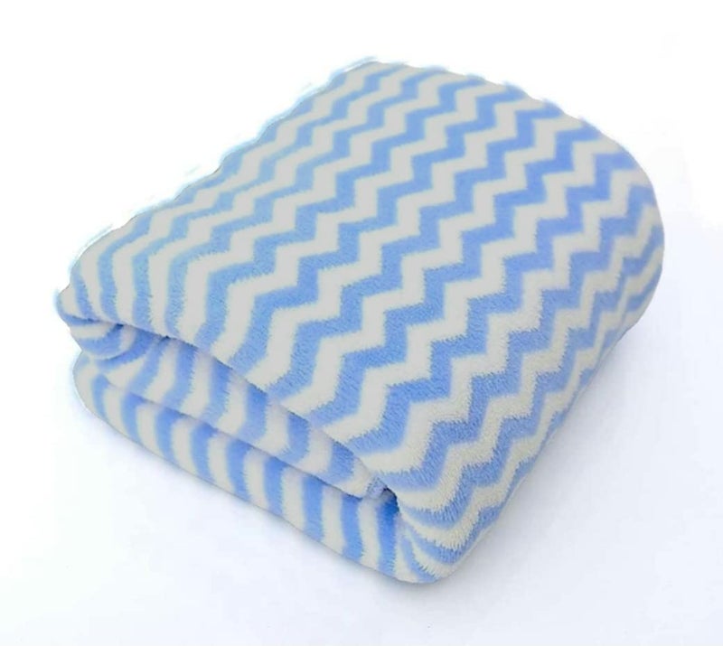 First Kick Luxury Microfiber Bath Baby Towel Super Absorbent FadeResistent Ultra Soft ZigZag L 110 cm x B 50 cm Sky Blue - Image 1