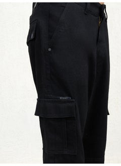 Hubberholme Men's Black Straight Fit Jeans - Sleek and Classic Denim  - Image 5