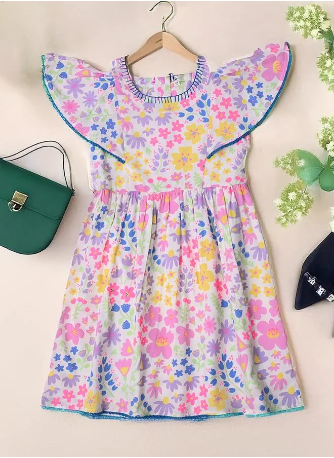 بيلا مودا Bella Moda Floral Print Flutter Sleeves Dress with Lace Detail