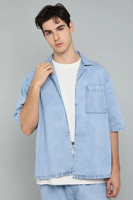 R&b Washed Denim Shirt with Classic Collar and Short Sleeves