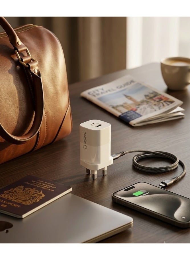 بيونيك محول شاحن جداري سريع ثنائي المنفذ بقوة 33 واط بتقنية بي دي 3.0 مع منفذ USB-C و USB-A، قابس UK أبيض - Image 4