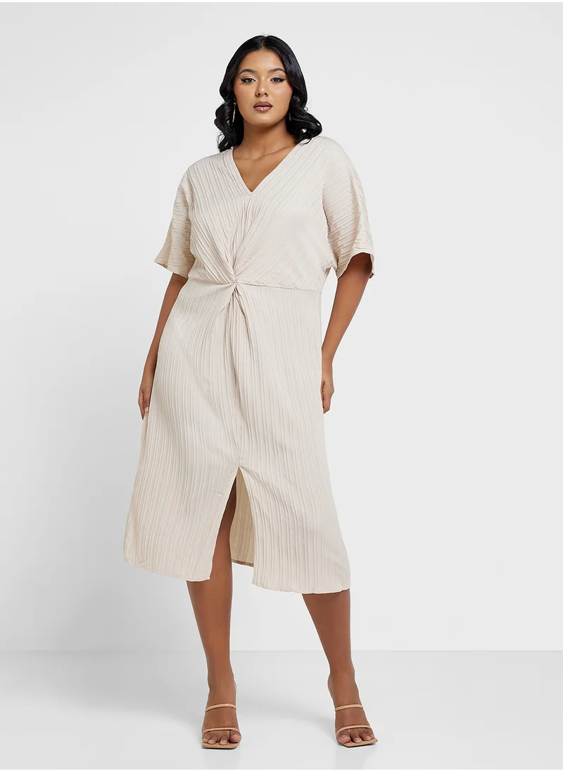 Ginger Plus Ribbed V Neck Shift Dress With Slit