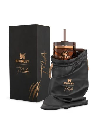 كوب ستانلي كوينشر H20 فلوستيت معزول بتفريغ الهواء من الفولاذ المقاوم للصدأ، سعة 40 أونصة، مع غطاء وقشة، مناسب للمياه والشاي المثلج أو القهوة والعصائر وغيرها، بلون كريمي (نقشة نمر) - view 3