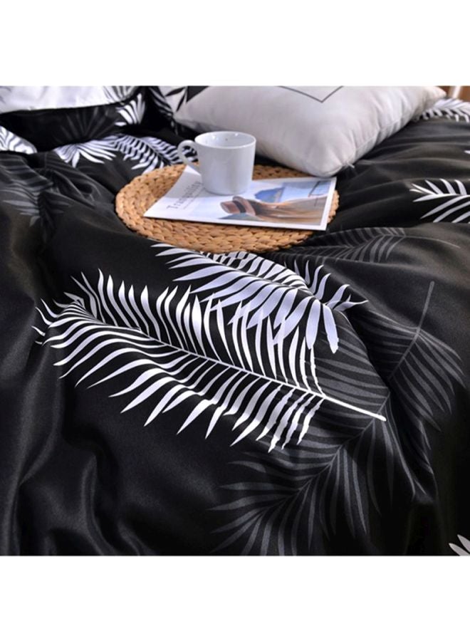 طقم أغطية سرير بطبعة ورقة شجر مكون من 4- قطع مختلط أسود/ أبيض Quilt Cover 150x200 cm, Pillow Cover 48x74 cm, Fitted Sheet 180x220سم - Image 4