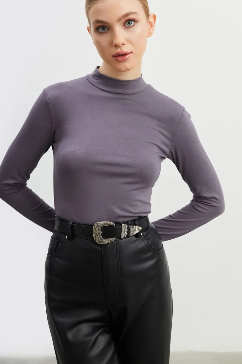 بيبانتولون BIPANTOLON Women's Slim Fit Half Turtleneck Bodysuit