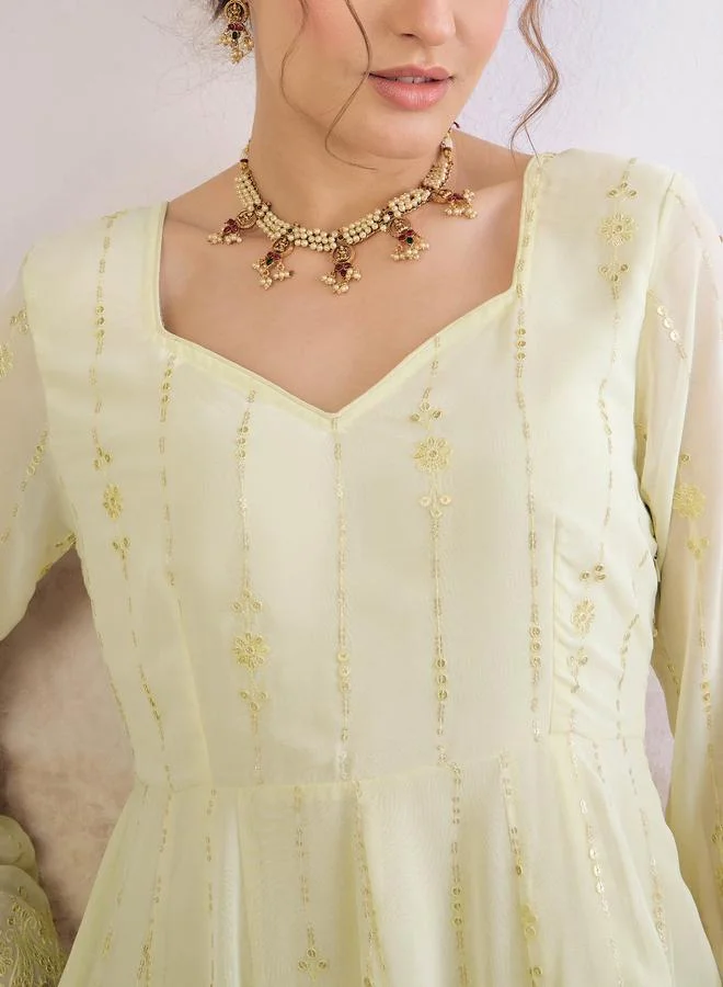 ساسافراس ساسافراس أصفر باستيل بياقة قلب مطرزة كورتا أناركالي