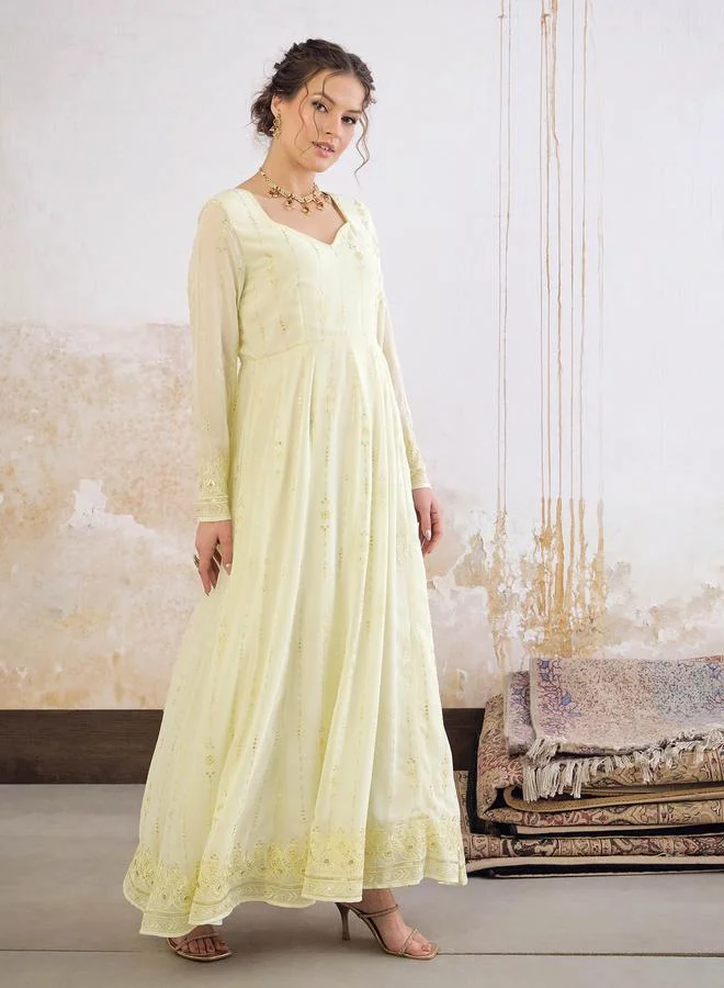 ساسافراس ساسافراس أصفر باستيل بياقة قلب مطرزة كورتا أناركالي