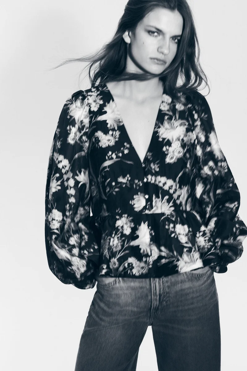 اتش اند ام بلوزة بيبلام مصنوعة من مزيج الكتان