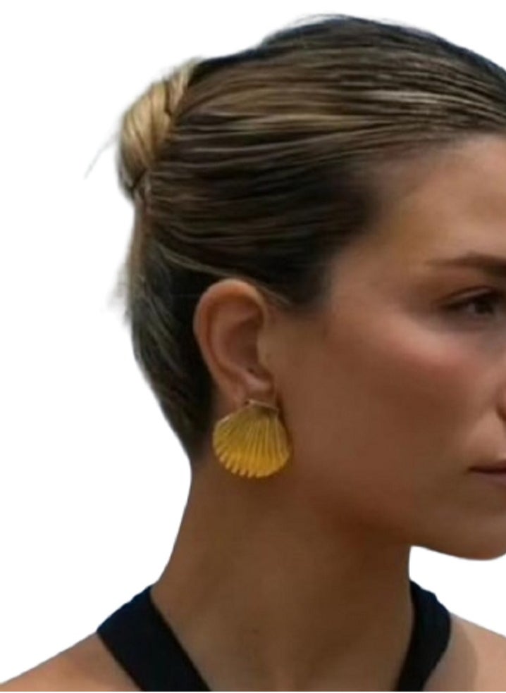 MANIKAN - Women's Earrings with Shell Design in Stainless Steel - Image 1