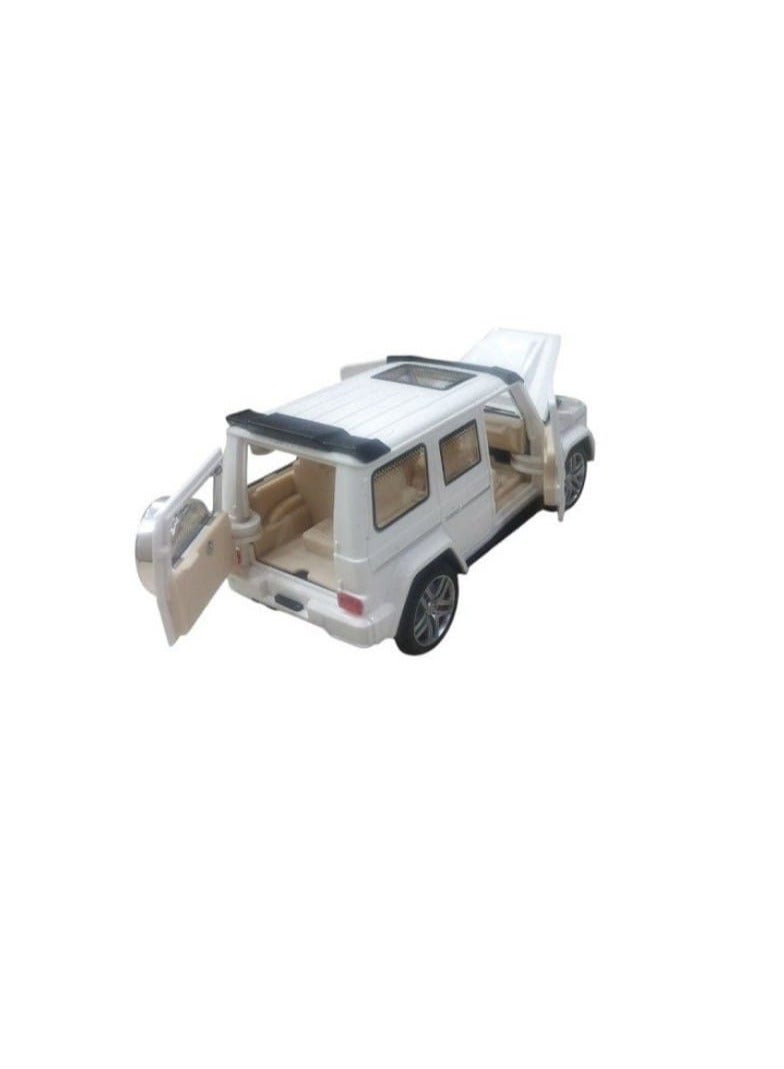 1:32 Scale Mercedes-Benz G63 AMG Diecast Plastic Pull Back Toy Car with Sound and Light for Kids and Adults (White)  - Image 4