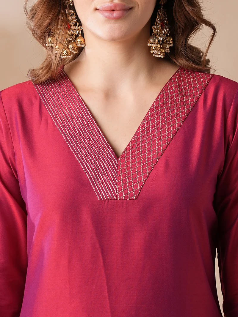 globus Women Gold Zari Embroidered V-Neck Straight Kurta & Elasticated Pants Workwear Set