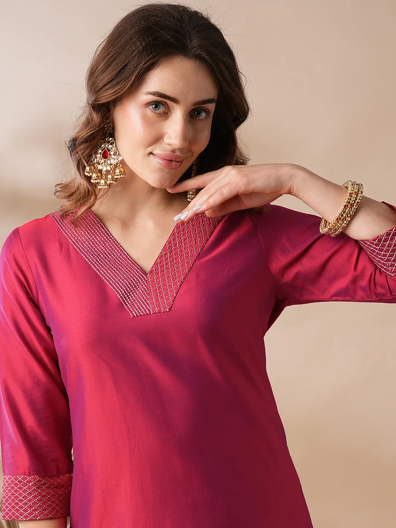 globus Women Gold Zari Embroidered V-Neck Straight Kurta & Elasticated Pants Workwear Set