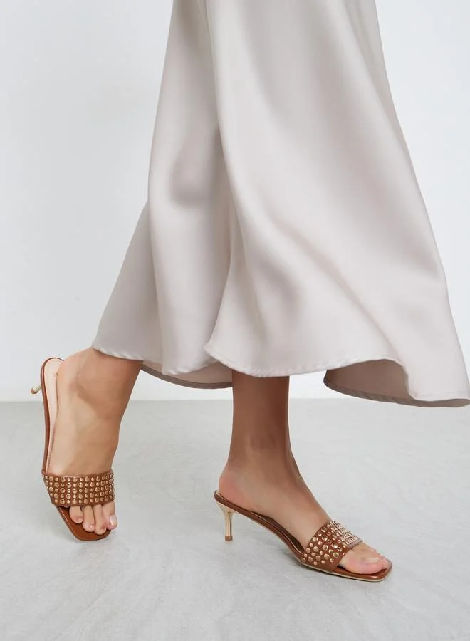 ستايلي صندل بكعب صغير مزين