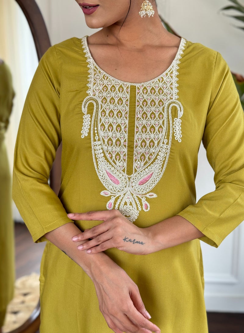 Women's magic embroidered straight Kurta with  magic pant and dupatta sets  - Image 4