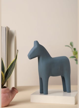 Modern Horse Shaped Solid Minimalistic Ceramic Showpiece For Home Decor - pzsku/Z1E35CA60FAF4051FC618Z/45/_/1695721436/0ba39a1a-a891-4f37-a846-0970c5dfdced