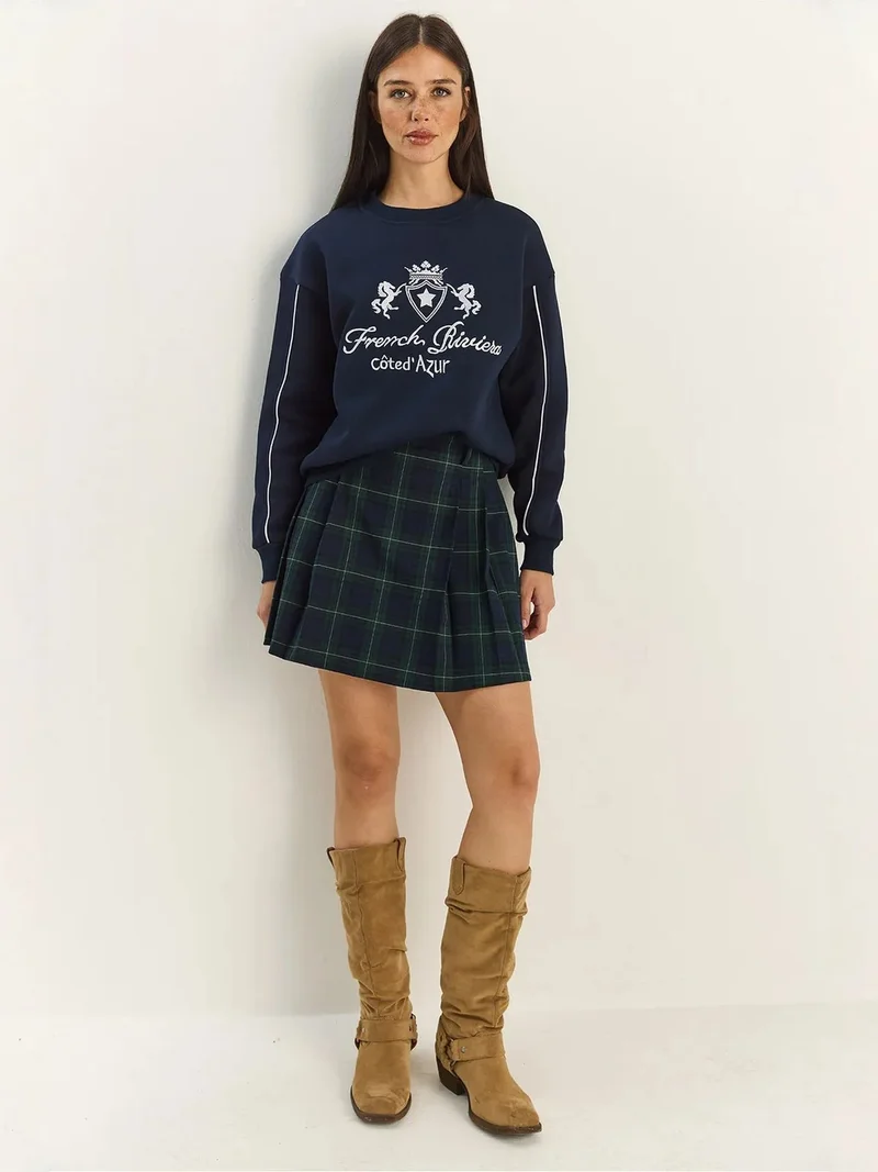 Bianco Lucci LUCCI Crew Neck Embroidered Sweatshirt