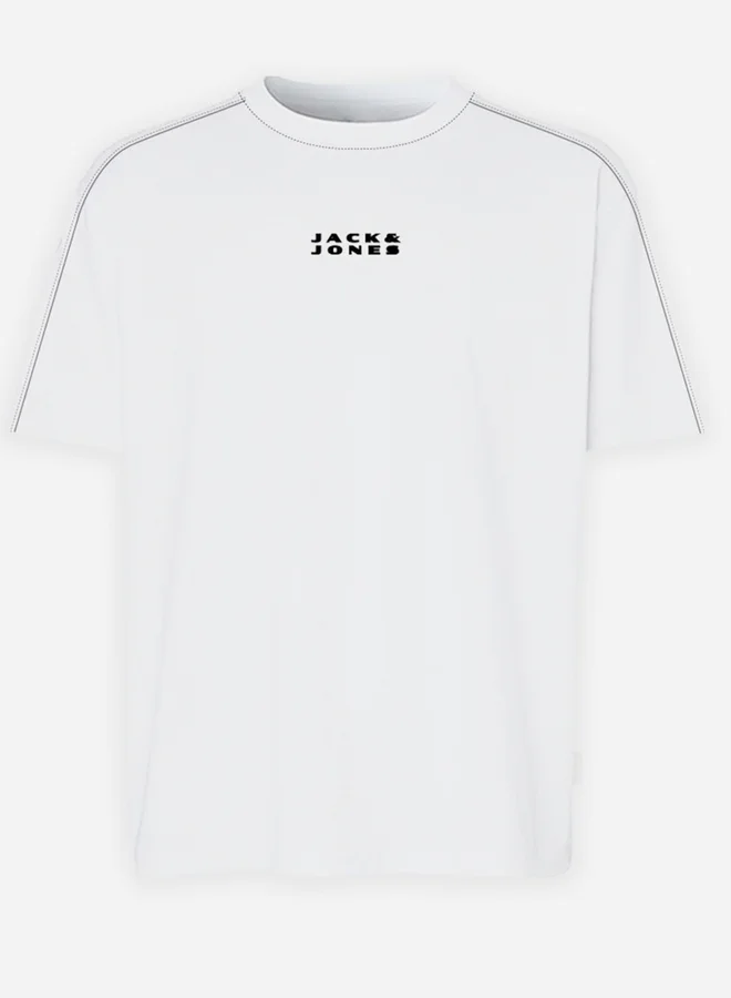 جاك اند جونز تيشيرت بطبعة كتابة وياقة ضيقة