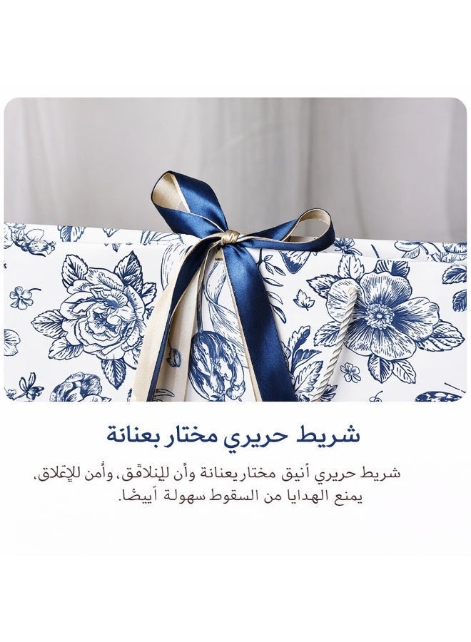 سيسلي أكياس هدايا ورقية 4 قطع بنقشة زهور أزرق وأبيض، 3 مقاسات كبير متوسط صغير، أشرطة أزرق كحلي وذهبي شامبانيا، طقم أكياس هدايا للحفلات وأعياد الميلاد والمناسبات الخاصة - Image 5