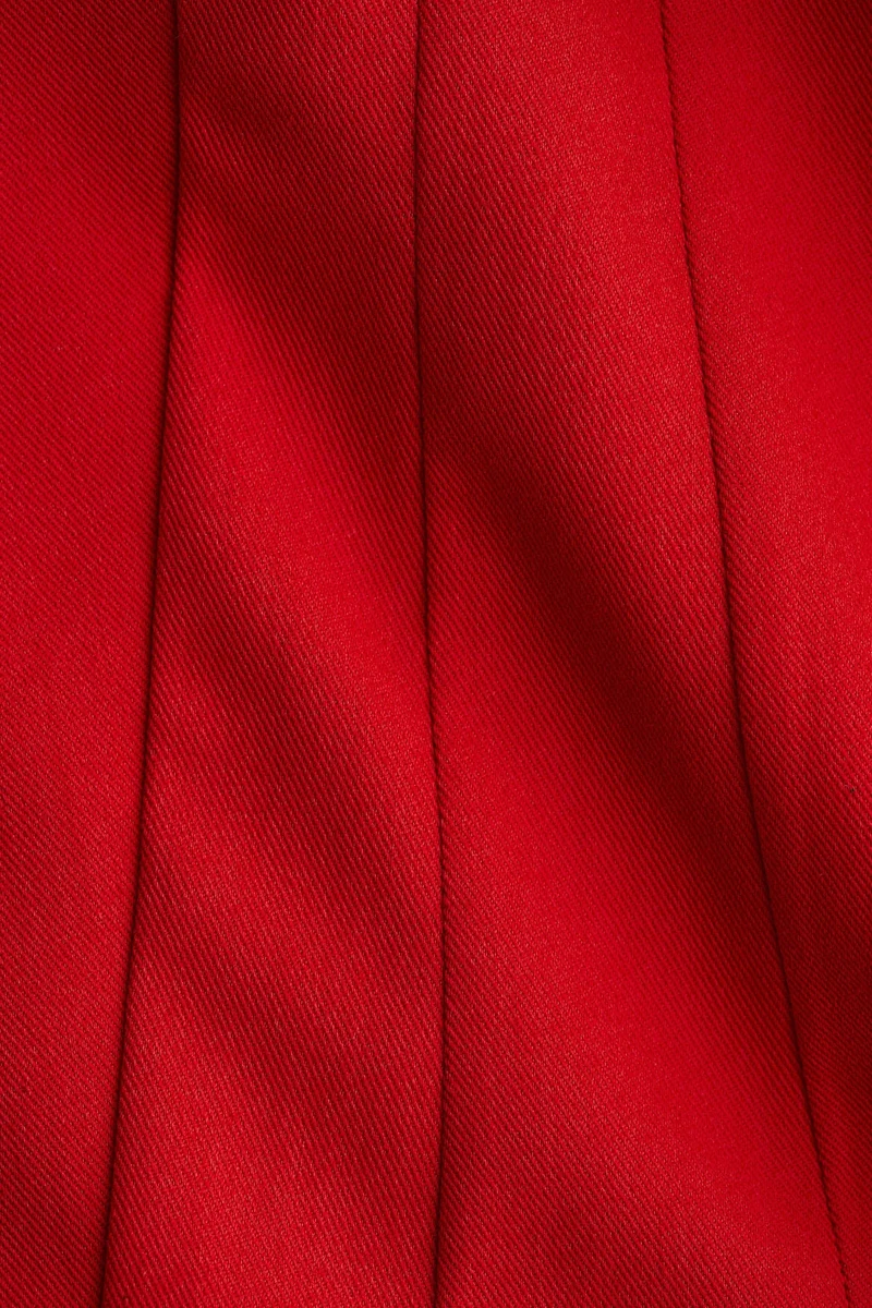 اتش اند ام فستان بخصر محدد وقبة V