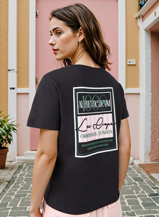 لي كوبر تيشيرت بشعار إل سي للنساء