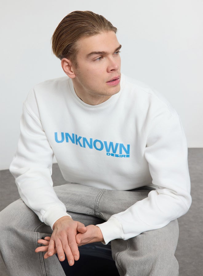 trendyol Ecru Oversize/Wide Cut Text Printed Crew Neck Inside Polar Fleece Sweatshirt - Image 2