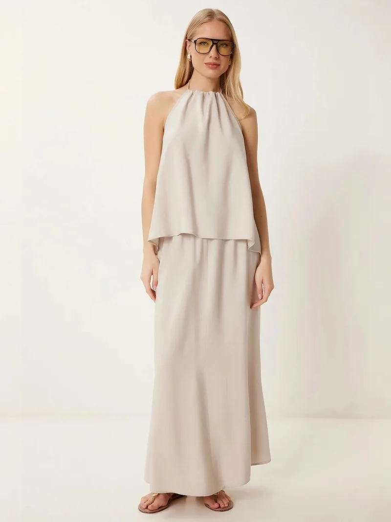 السعادة في إسطنبول ISTANBUL Halter Neck Blouse & Maxi Skirt Co-Ord Set