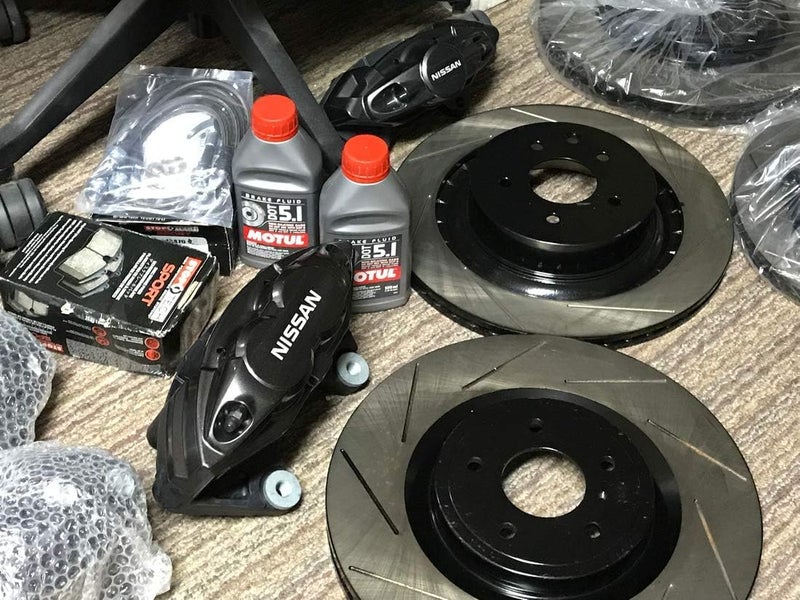 Motul DOT 5.1 High Temp. Brake Fluid (3 Pack) - Image 4